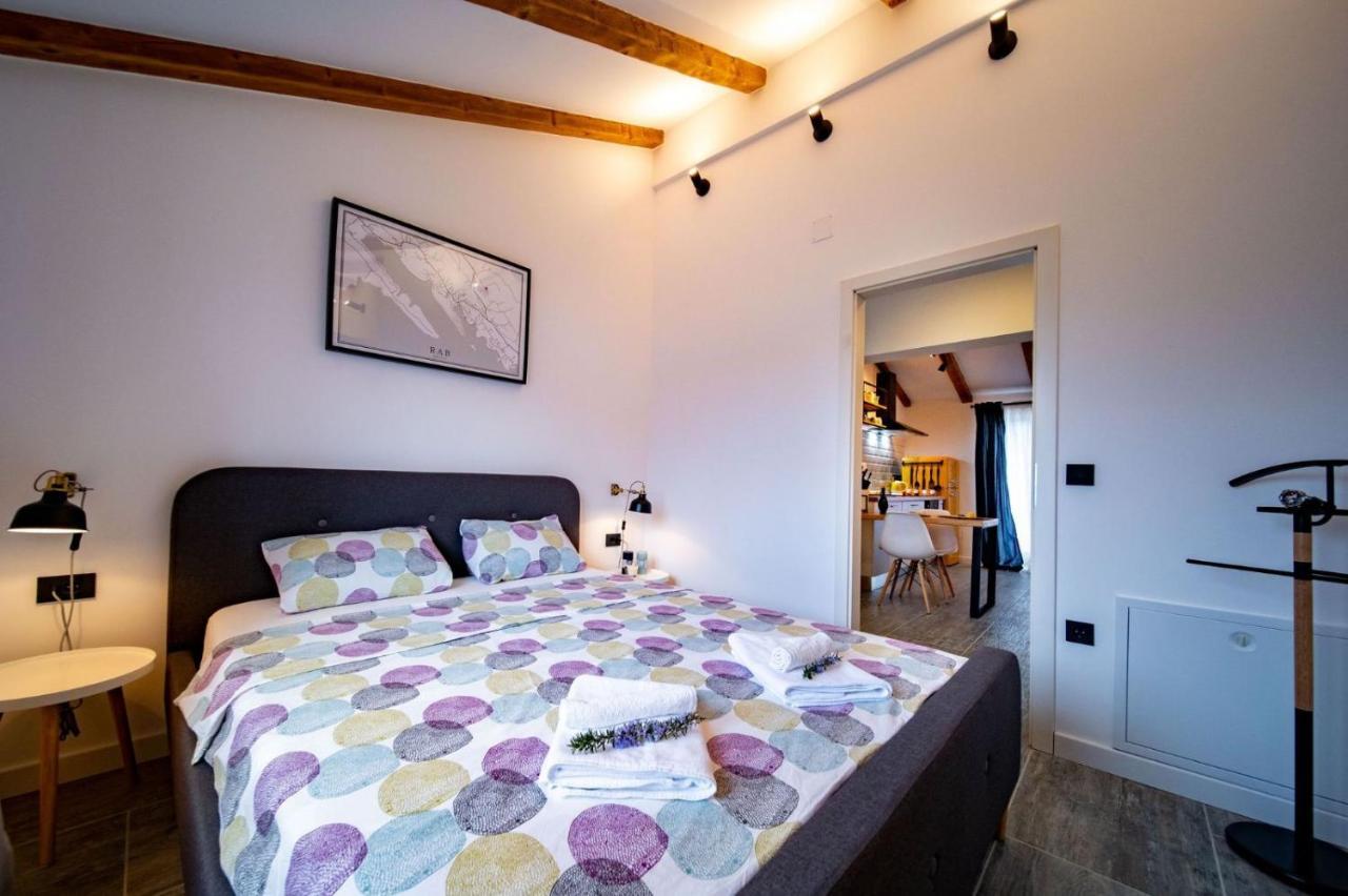 Novouredeni Apartman Marko Mundanije Εξωτερικό φωτογραφία