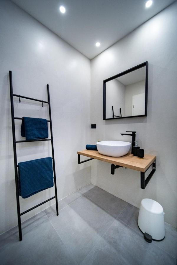 Novouredeni Apartman Marko Mundanije Εξωτερικό φωτογραφία