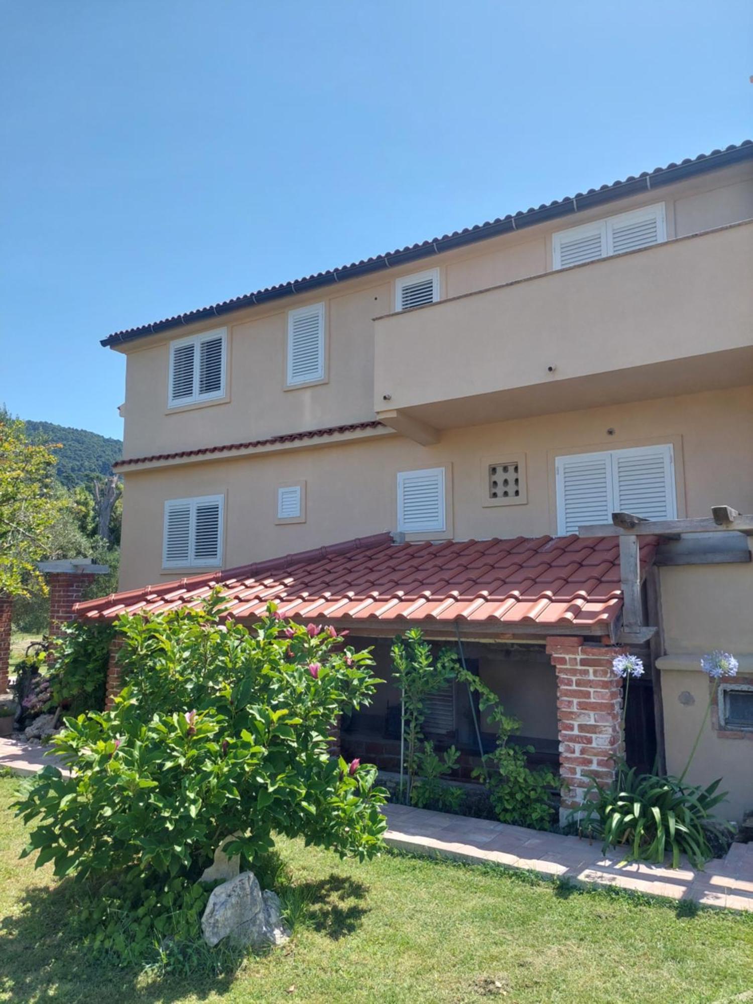 Novouredeni Apartman Marko Mundanije Εξωτερικό φωτογραφία